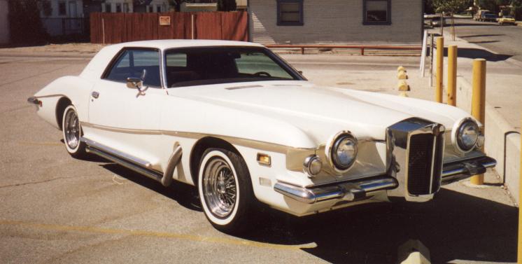 Stutz Blackhawk 1974