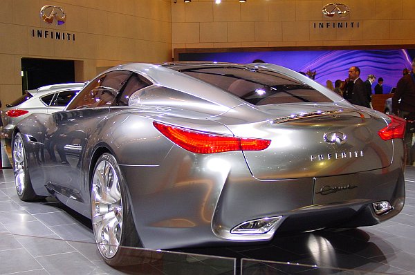 Infiniti Essence Prototyp