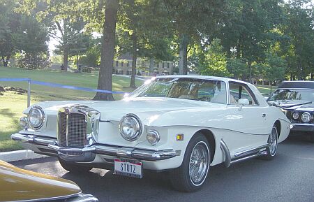 1976 Stutz Blackhawk